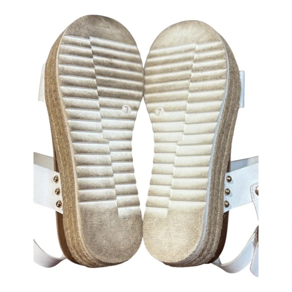 Xappeal Amelia Platform Sandals Womens‎ 7 White Espadrille Studded Buckle Strap